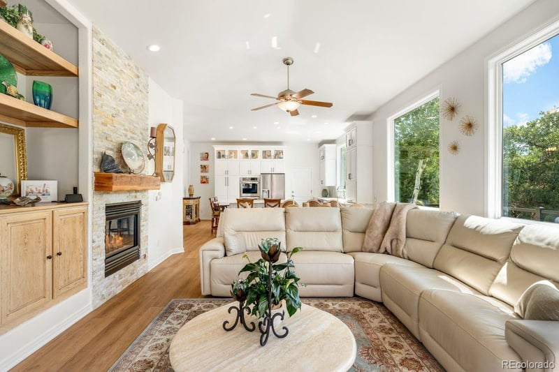 6653 Bright Water Trl, Littleton, CO 80125
