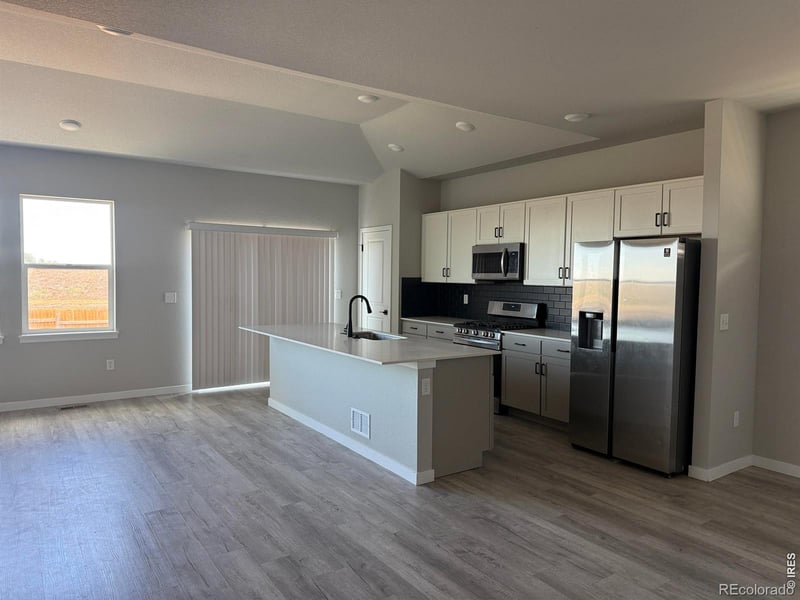 1116 Coyote Ln, Wiggins, CO 80654