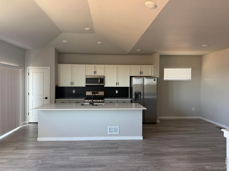 1116 Coyote Ln, Wiggins, CO 80654