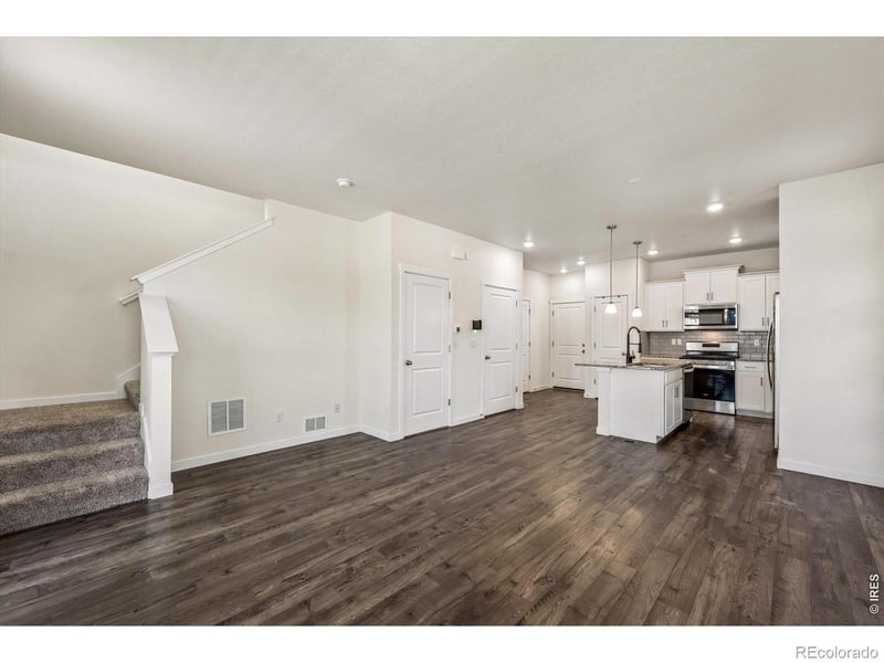 21891 E 7th Ave, Aurora, CO 80018