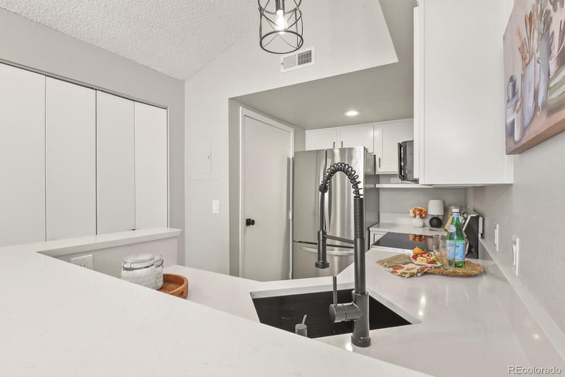 4760 S Wadsworth Blvd #D207, Littleton, CO 80123