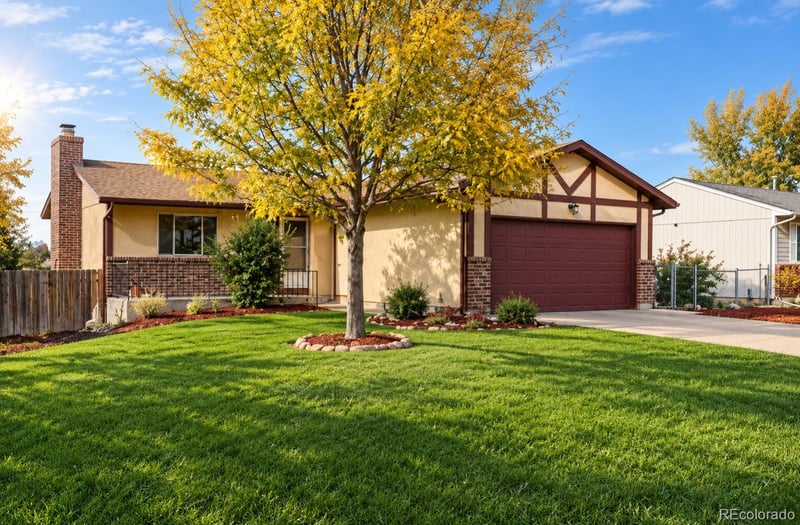 2 Bitterweed Ct, Pueblo, CO 81001