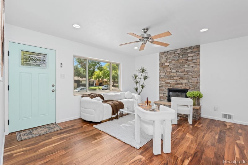 6160 Brooks Dr, Arvada, CO 80004