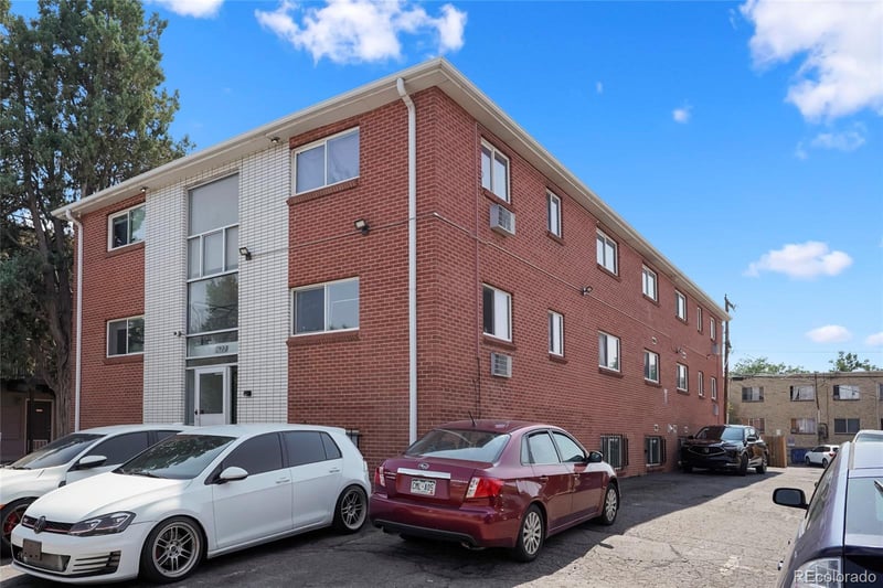 1677 Geneva St, Aurora, CO 80010