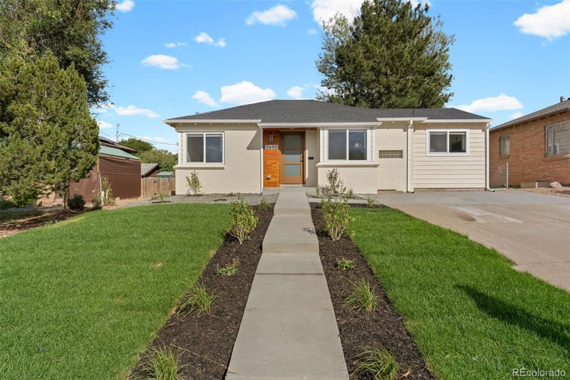 3690 Newport St, Denver, CO 80207