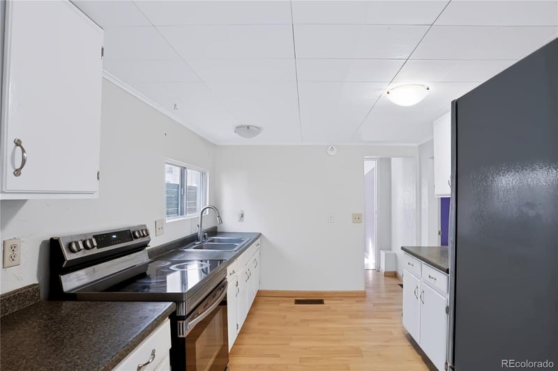 2929 Lincoln, Denver, CO 80113