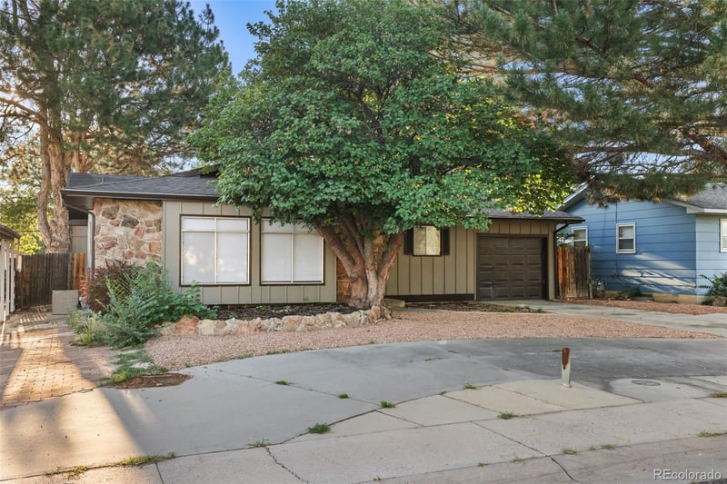 1818 Maplewood Dr, Pueblo, CO 81005