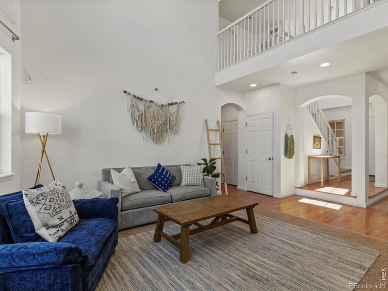 2215 Creekside Dr, Longmont, CO 80504