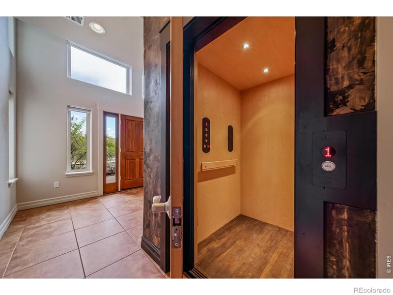 621 1st Ave, Lyons, CO 80540