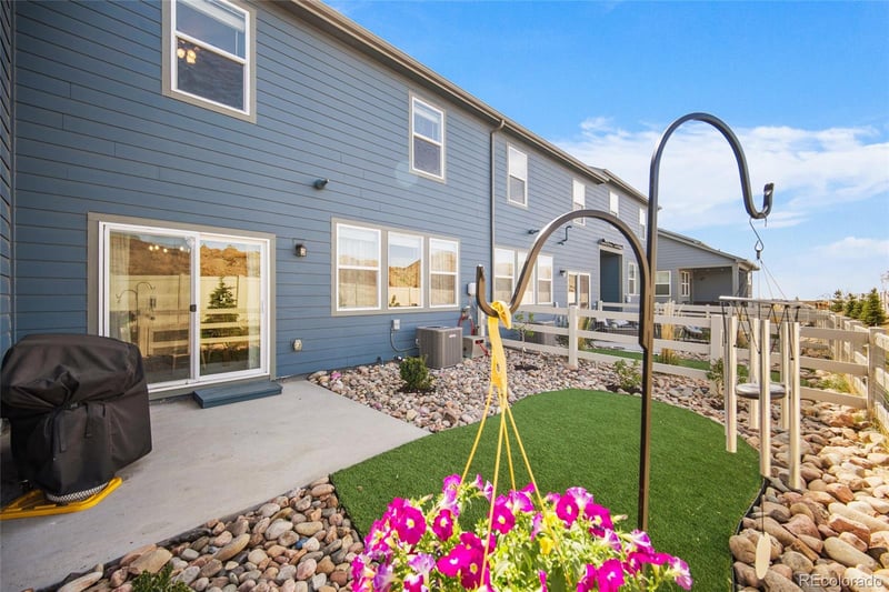 8122 Grey Bark Way, Colorado Springs, CO 80908