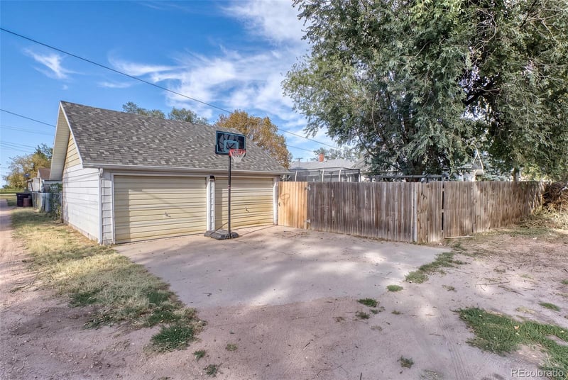 721 Adams Ave, Akron, CO 80720