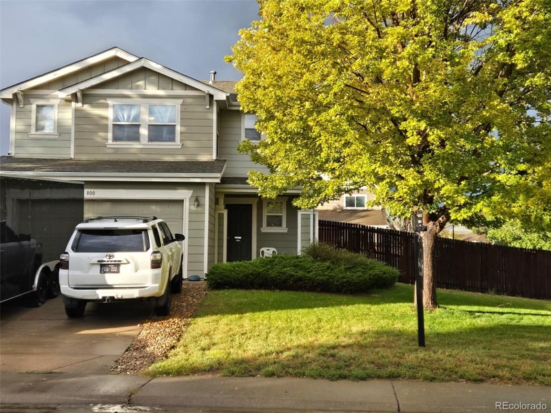 800 Willow Dr, Lochbuie, CO 80603