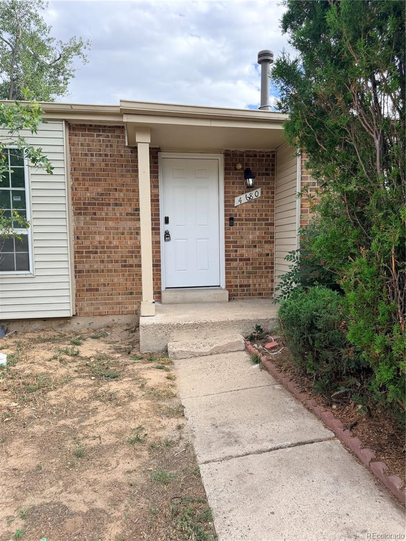 4680 Crown Blvd, Denver, CO 80239