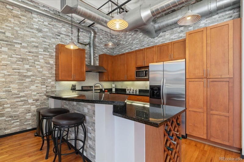 1800 Lawrence St #406, Denver, CO 80202