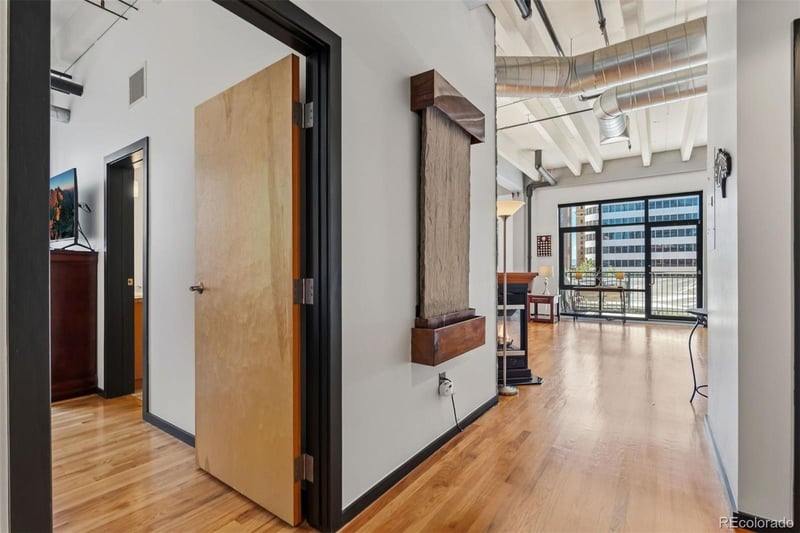 1800 Lawrence St #406, Denver, CO 80202