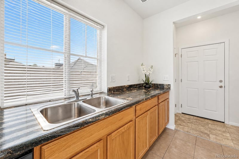 17879 E 44th Ave, Denver, CO 80249