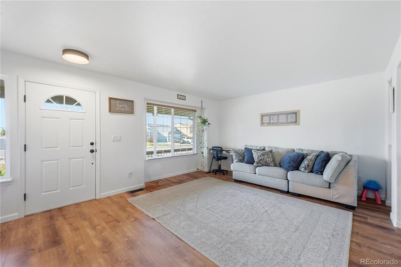 8321 Sedgewick Dr, Colorado Springs, CO 80925