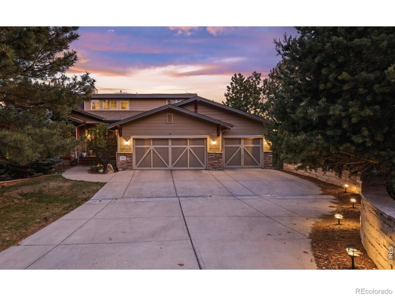 25042 E Davies Dr, Aurora, CO 80016