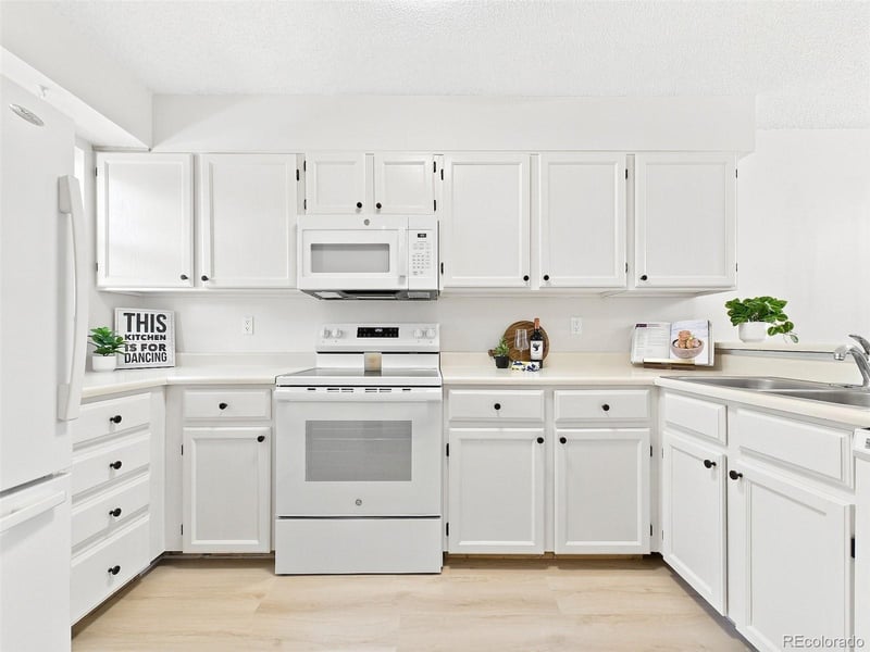 11155 W 17th Ave #105, Denver, CO 80215