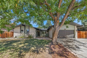 10579 W Warren Dr, Lakewood, CO 80227