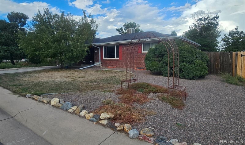 5218 Manitou Rd, Littleton, CO 80123