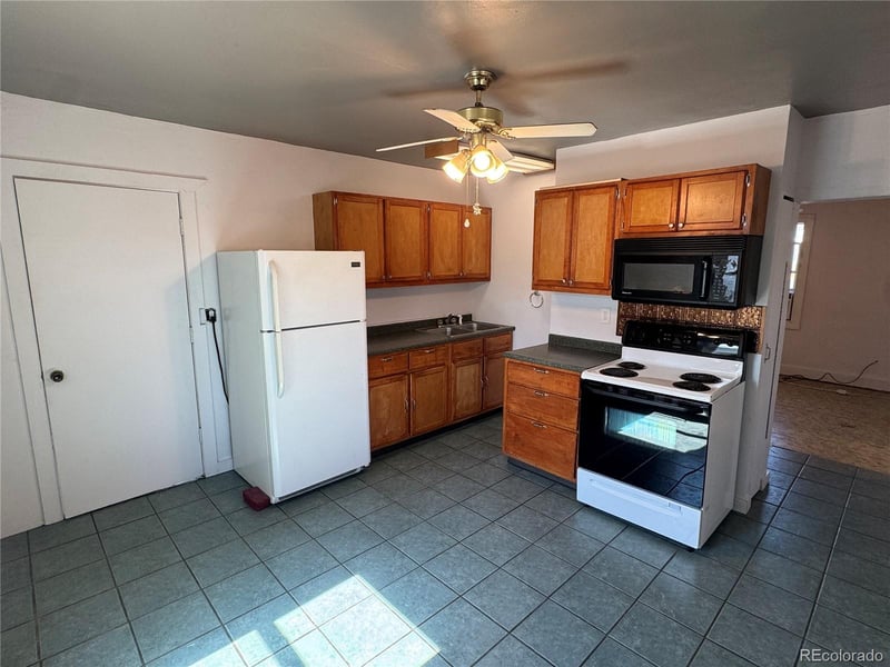 115 N 9th Ave, Brighton, CO 80601