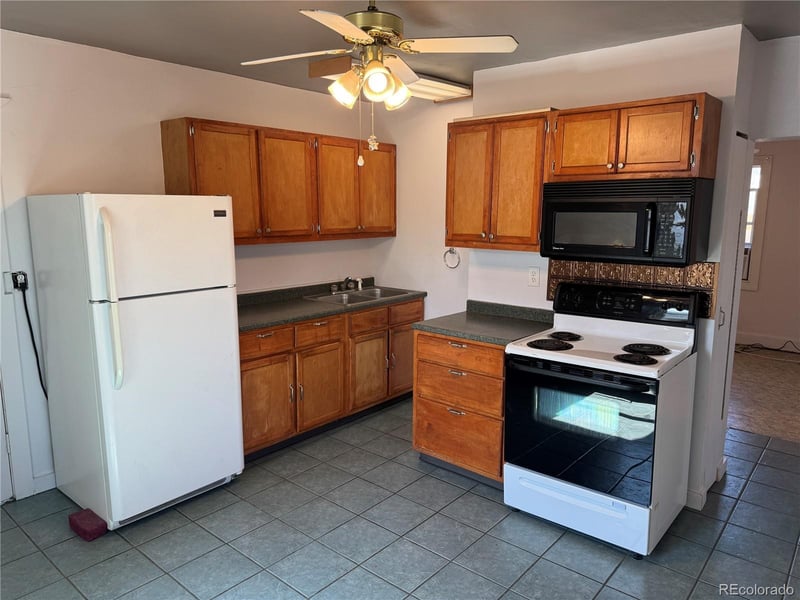 115 N 9th Ave, Brighton, CO 80601