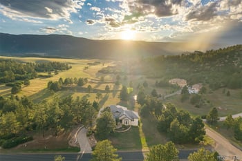 8061 Sugarloaf Rd, Larkspur, CO 80118