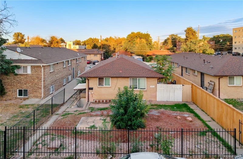 1612 Alton St, Aurora, CO 80010