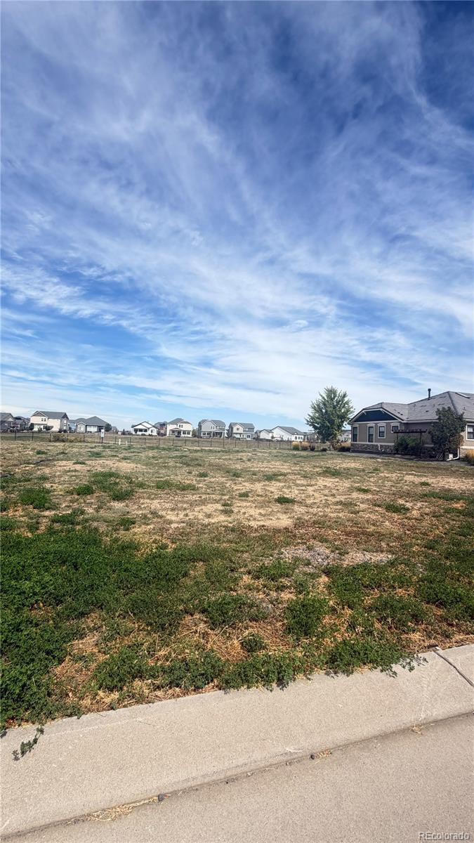 16401 Fairway Dr, Commerce City, CO 80022