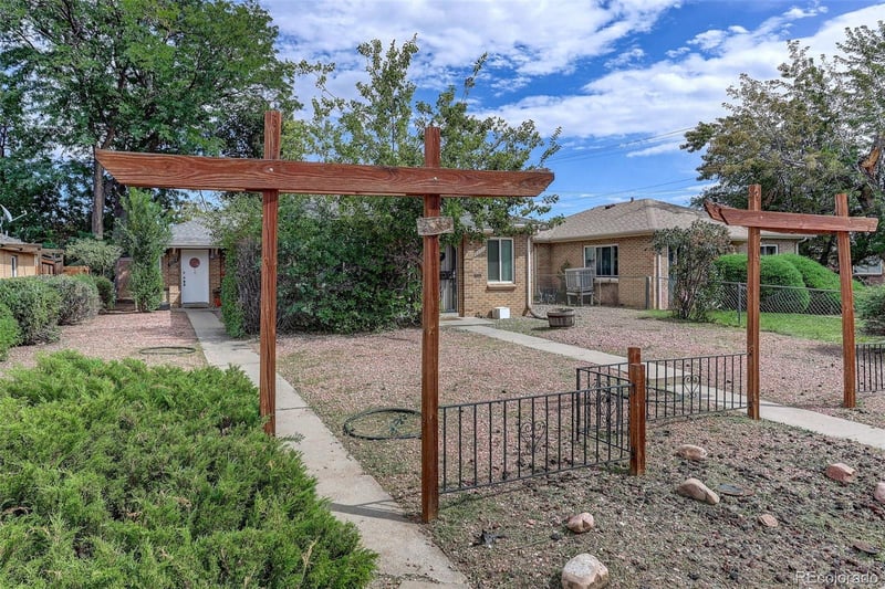 2308 - 2314 Newport St, Denver, CO 80207