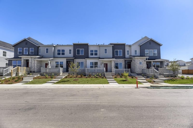 358 N Bersshine Ct, Watkins, CO 80137