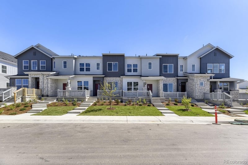 366 N Bersshine Ct, Watkins, CO 80137