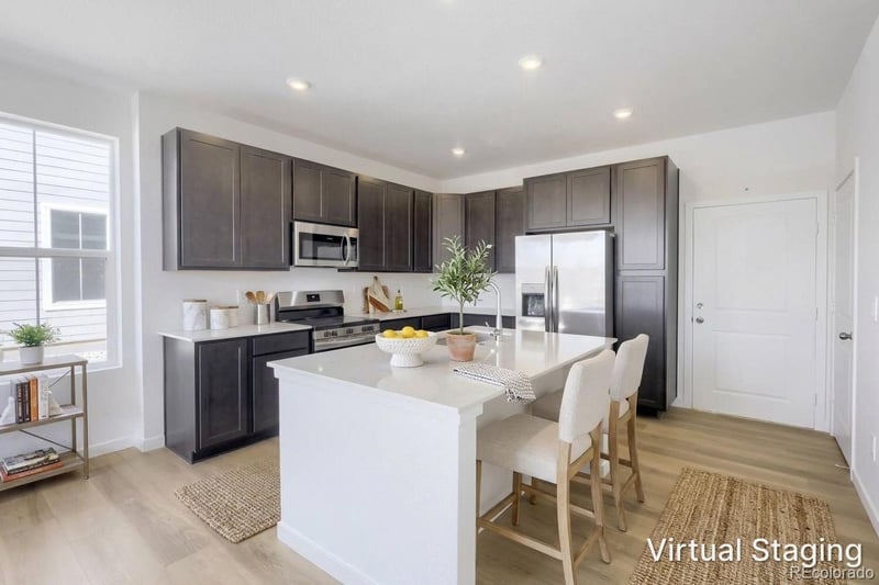 370 N Bersshine Ct, Watkins, CO 80137