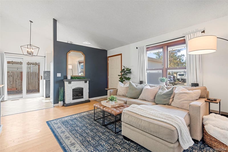17591 E Temple Dr, Aurora, CO 80015