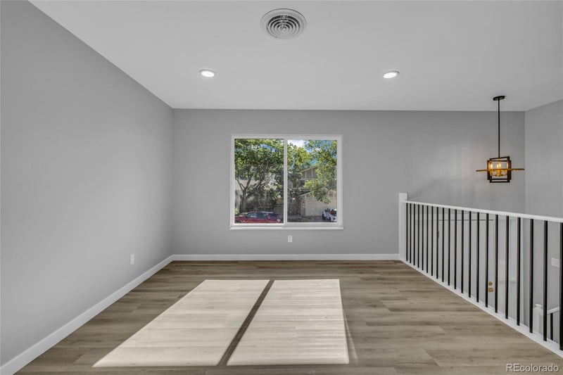 2189 S Coors Cir, Lakewood, CO 80228