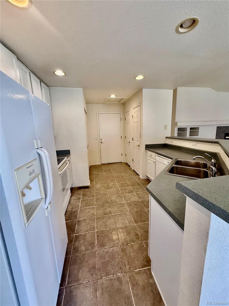 7680 S Buchanan Way, Aurora, CO 80016