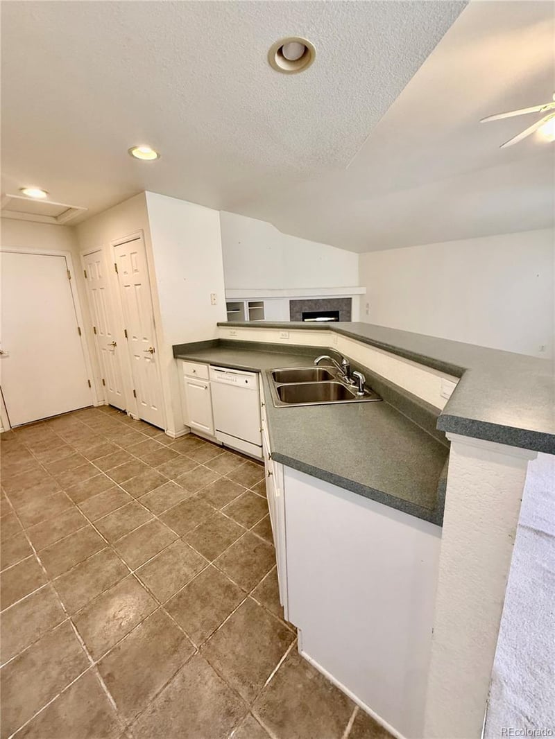7680 S Buchanan Way, Aurora, CO 80016