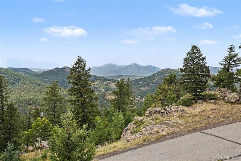 6901 Lynx Lair Rd, Evergreen, CO 80439