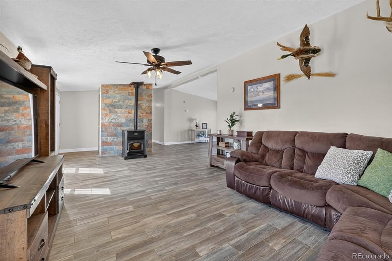 16420 Cavanaugh Rd, Keenesburg, CO 80643