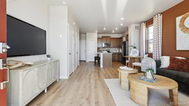 22382 E 7th Pl, Aurora, CO 80018