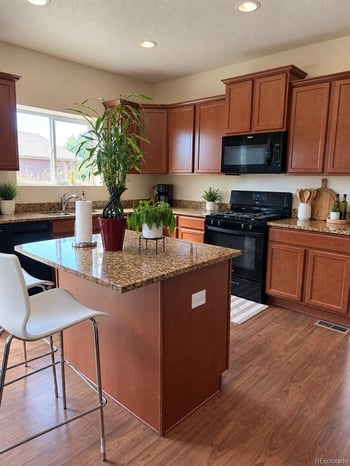 4126 E 95th Dr, Thornton, CO 80229
