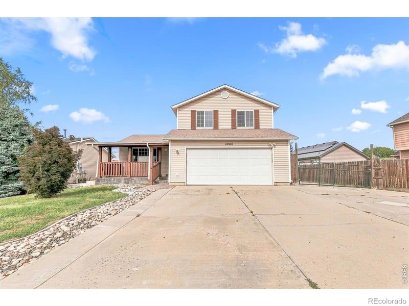 3905 Dove Ln, Evans, CO 80620