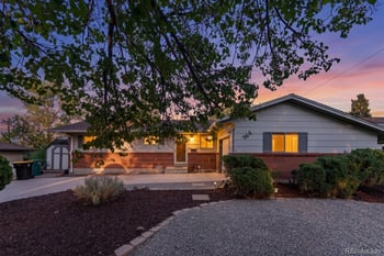 364 S Xanadu St, Aurora, CO 80012