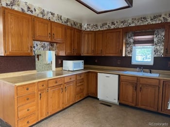 3134 Blackhawk St, Aurora, CO 80011