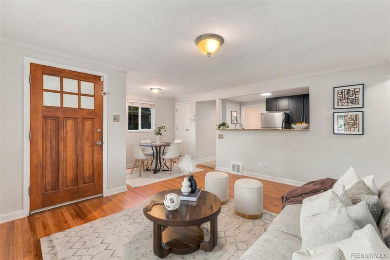 3395 N Oneida St, Denver, CO 80207