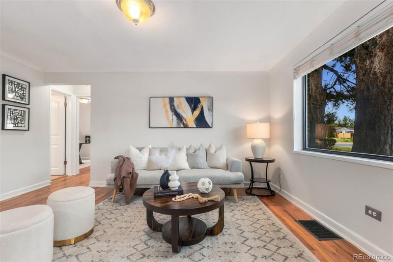 3395 N Oneida St, Denver, CO 80207