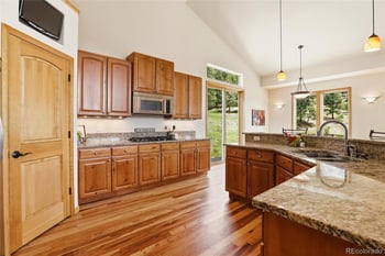 31735 Kiva Ln, Evergreen, CO 80439