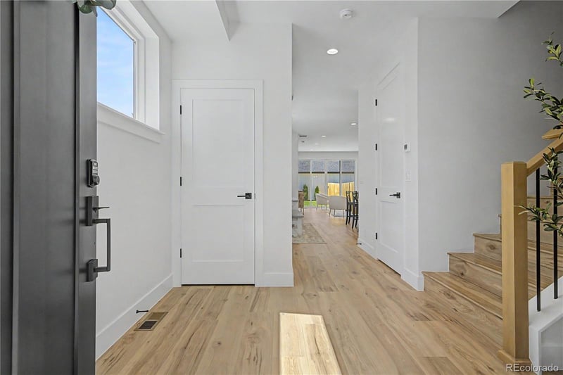 1043 Xenon St, Golden, CO 80401