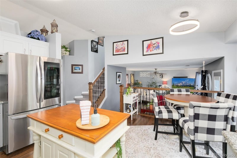 9670 Whitecliff Pl, Highlands Ranch, CO 80129